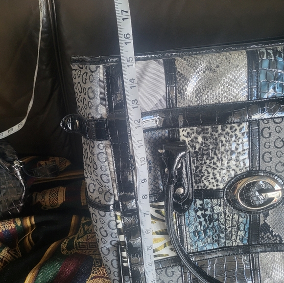 Guess carry on - Picture 6 of 7